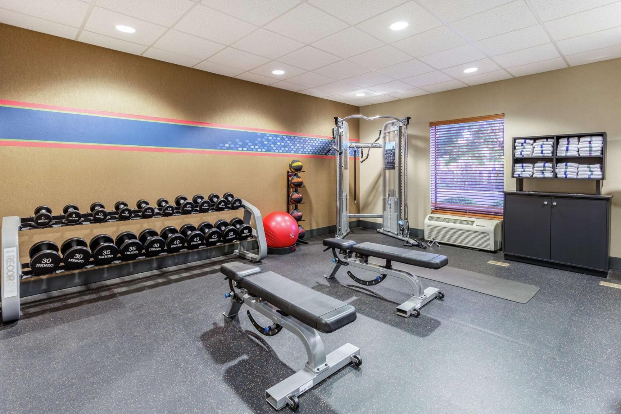 Hampton Inn & Suites Chicago - Libertyville Exterior photo